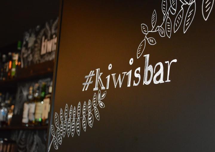 Kiwis - Coffee Bar Lounge